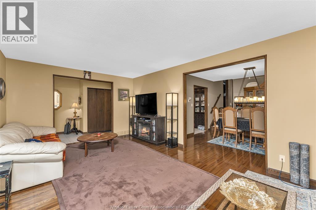 3230 Forest Glade, Windsor, Ontario N8R 1X3 - Photo 9 - 26014509