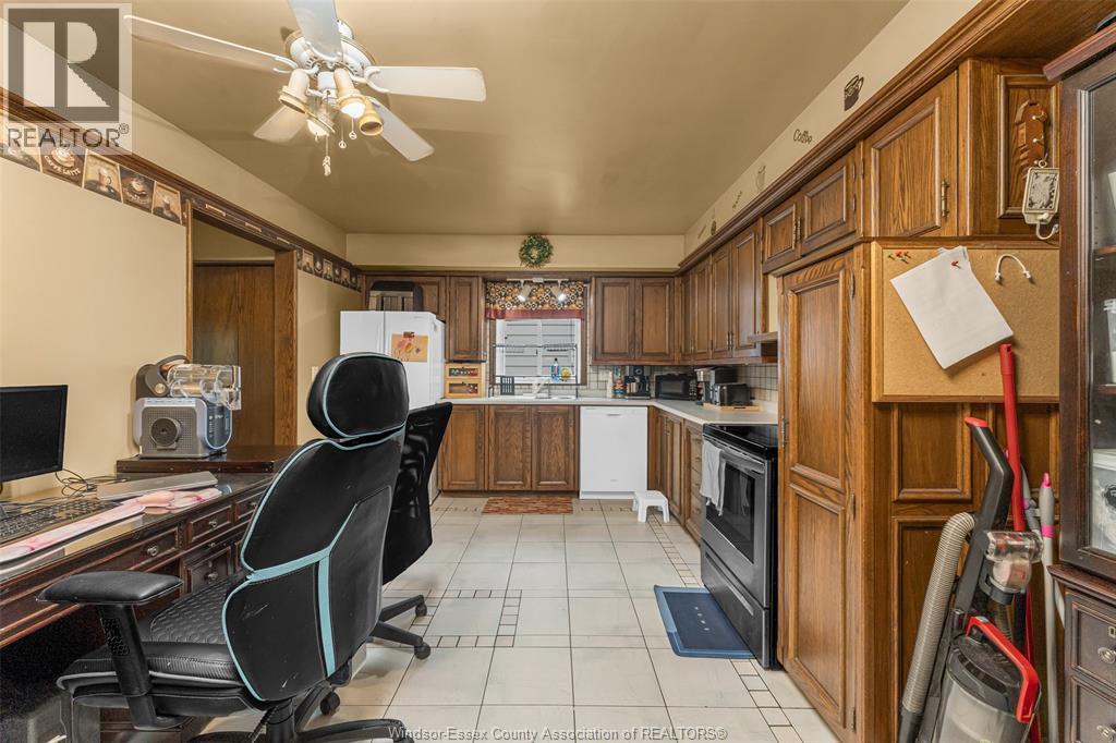3230 Forest Glade, Windsor, Ontario N8R 1X3 - Photo 11 - 26014509