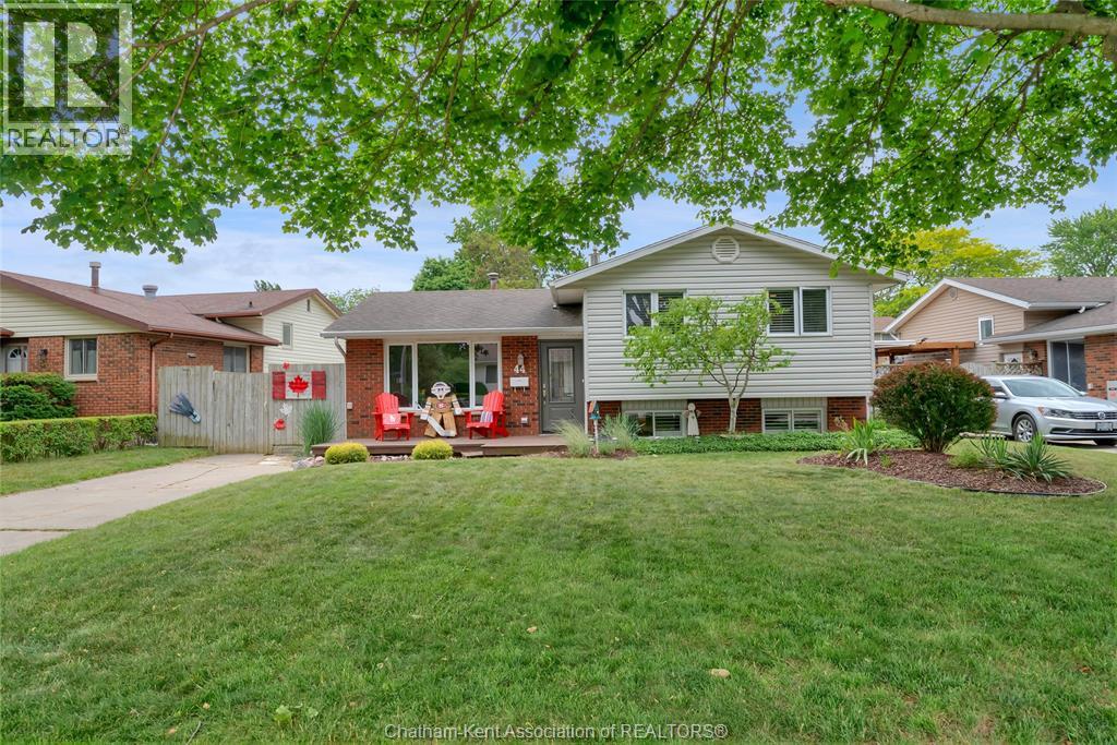 MLS# 26014496: 44 BALMORAL ROAD, Chatham, Canada