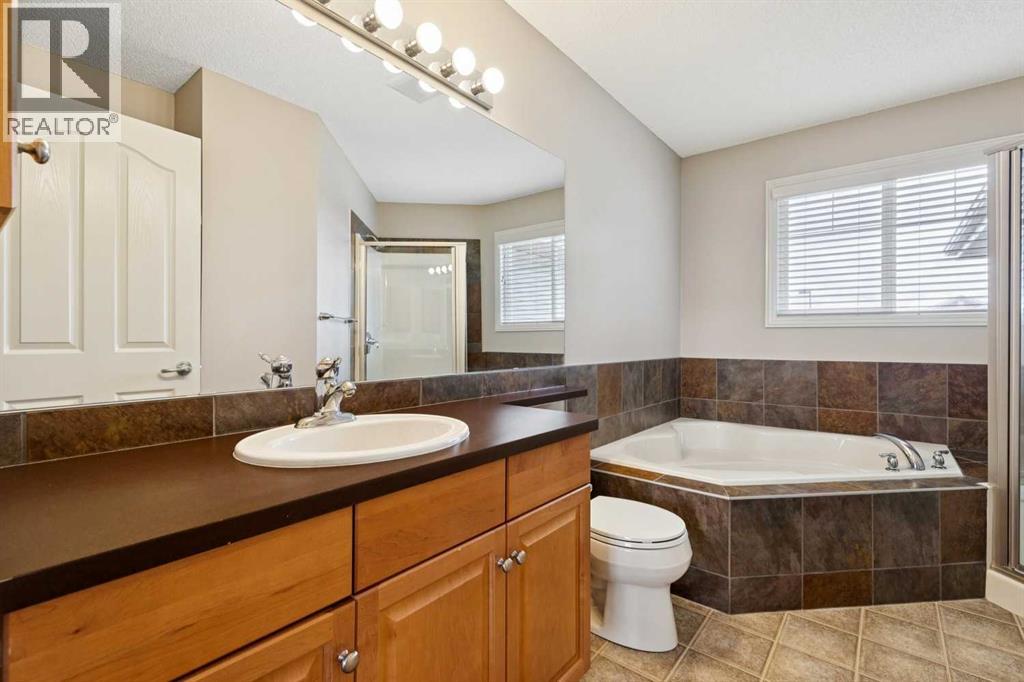 2224 Sagewood Heights SW, Airdrie, Alberta  T4B 3N8 - Photo 16 - A2317925