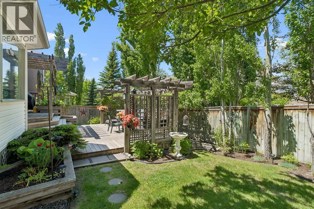 67 Hawkwood Drive NW, Calgary, Alberta  T3G 3H9 - Photo 32 - A2321252