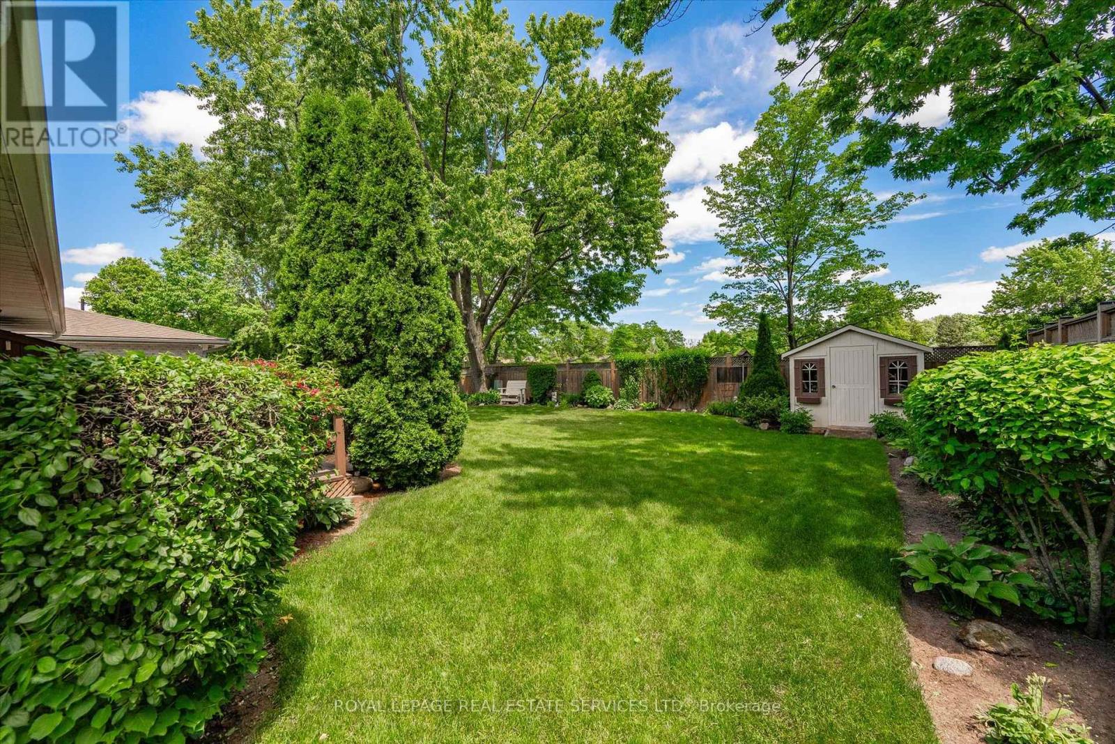 484 GRAND BOULEVARD, Oakville, Ontario