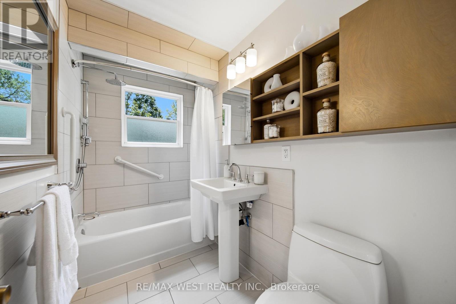 167 Tyrrel Avenue, Toronto, Ontario  M6G 2G6 - Photo 12 - C13461568