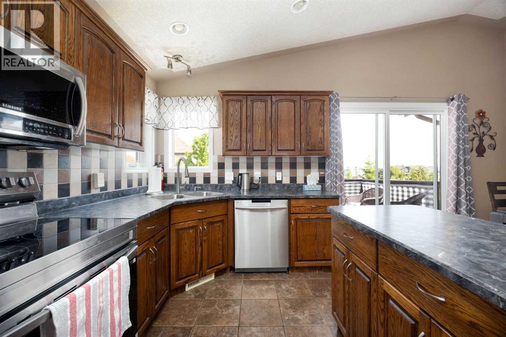 299 Pacific Crescent, Fort Mcmurray, Alberta  T9K 0G5 - Photo 5 - A2321282