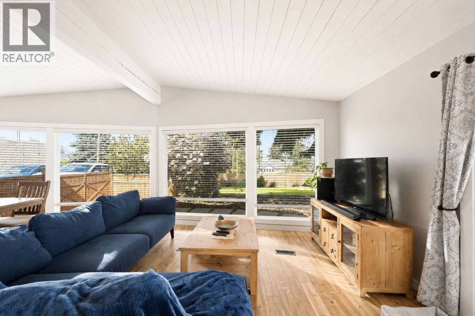2853 Lower Glenrosa Road, West Kelowna, British Columbia  V4T 1V7 - Photo 5 - 10389475