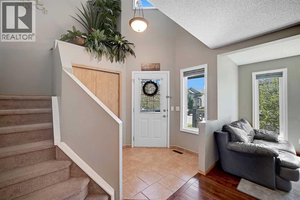 19 Coventry Link NE, Calgary, Alberta  T3K 5H6 - Photo 3 - A2319430