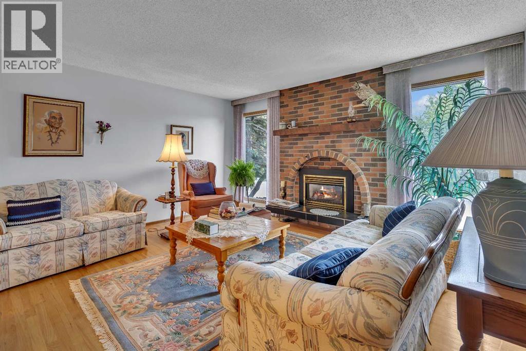 4115 Edgemont Hill NW, Calgary, Alberta  T3A 2L3 - Photo 7 - A2321628