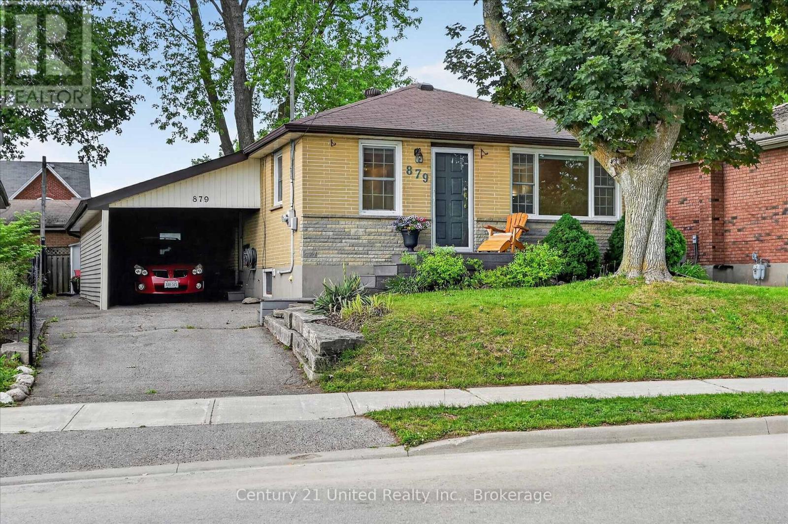 879 BIRCH AVENUE, Peterborough, Ontario