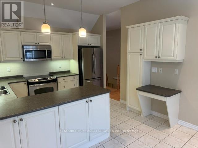 19 Leland Lane E, Whitchurch-Stouffville, Ontario  L4A 0M3 - Photo 7 - N13461482