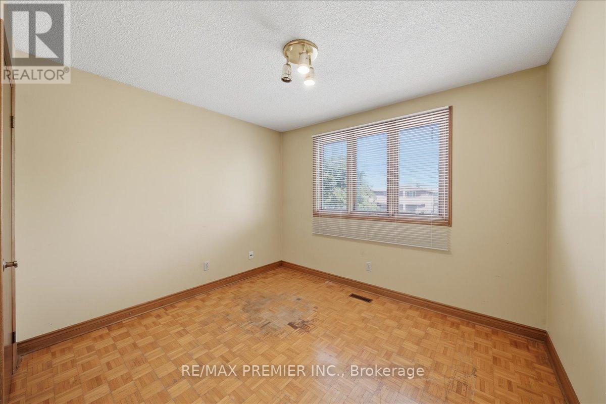 130 Jackman Crescent, Vaughan, Ontario  L4L 6P2 - Photo 21 - N13461628