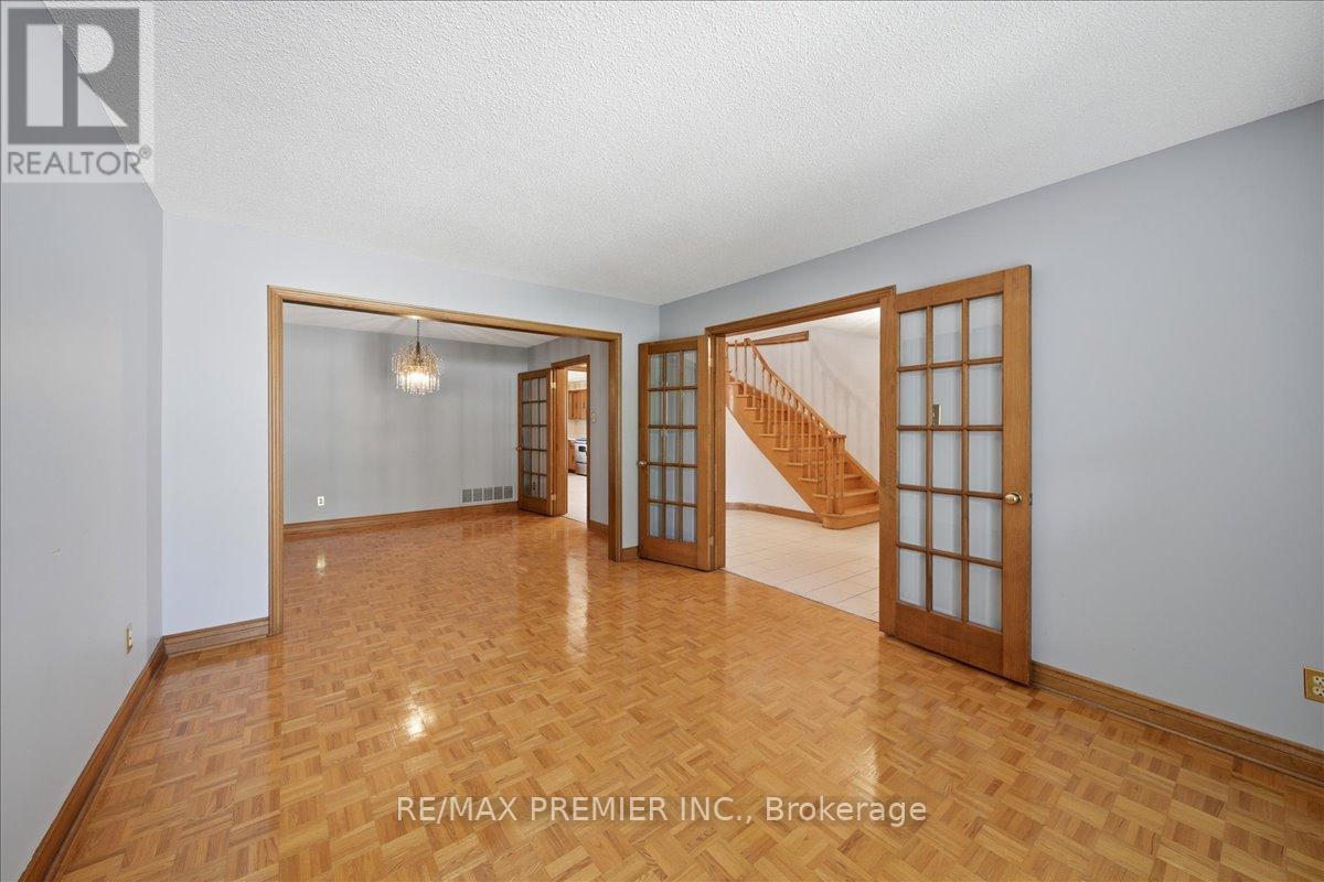 130 Jackman Crescent, Vaughan, Ontario  L4L 6P2 - Photo 9 - N13461628