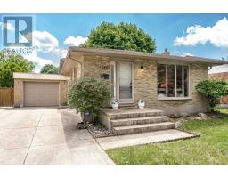 488 CASTLEGROVE BOULEVARD, London North, Ontario