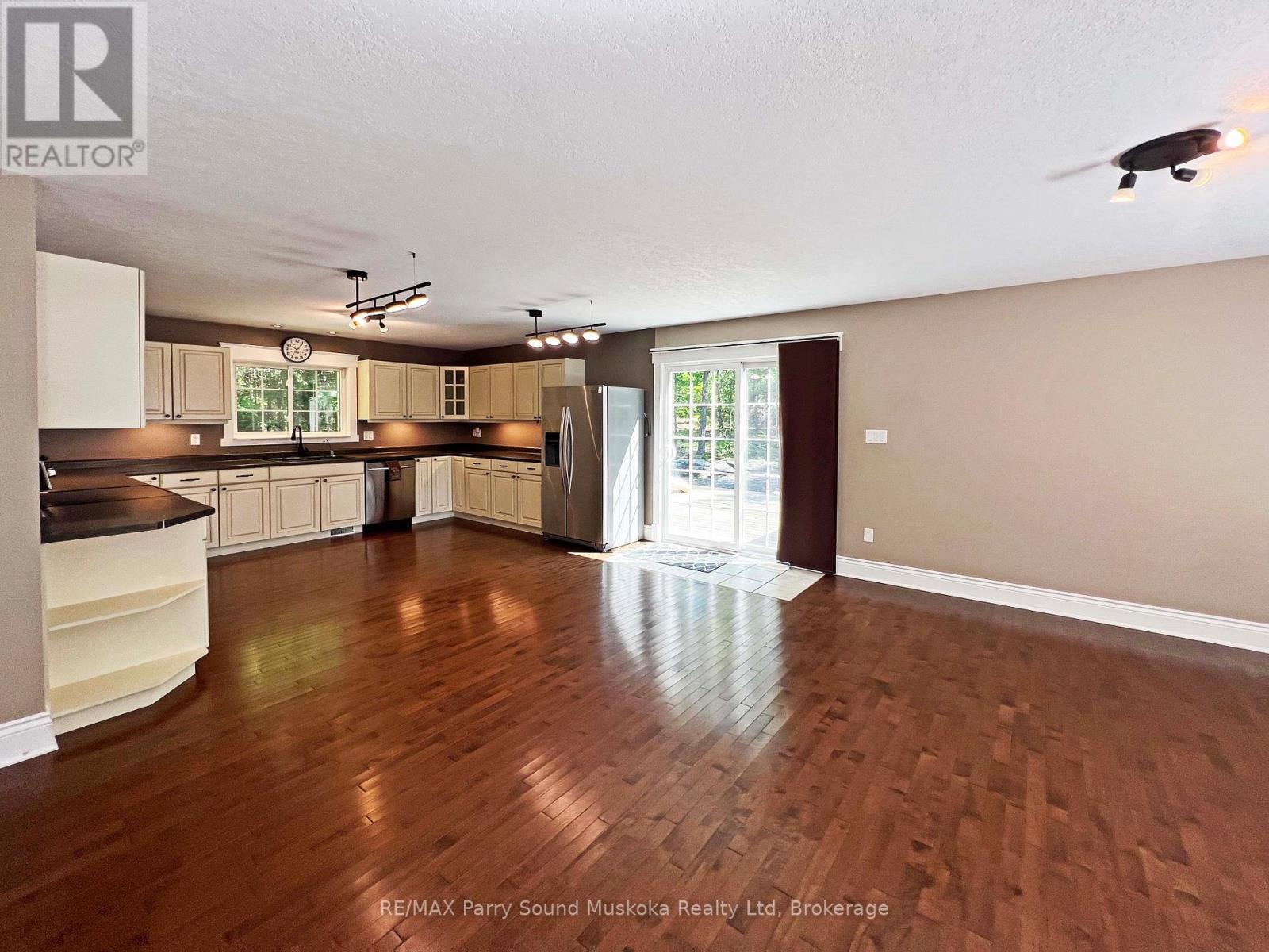 9 Little's Lane, Carling, Ontario  P0G 1G0 - Photo 11 - X13461930