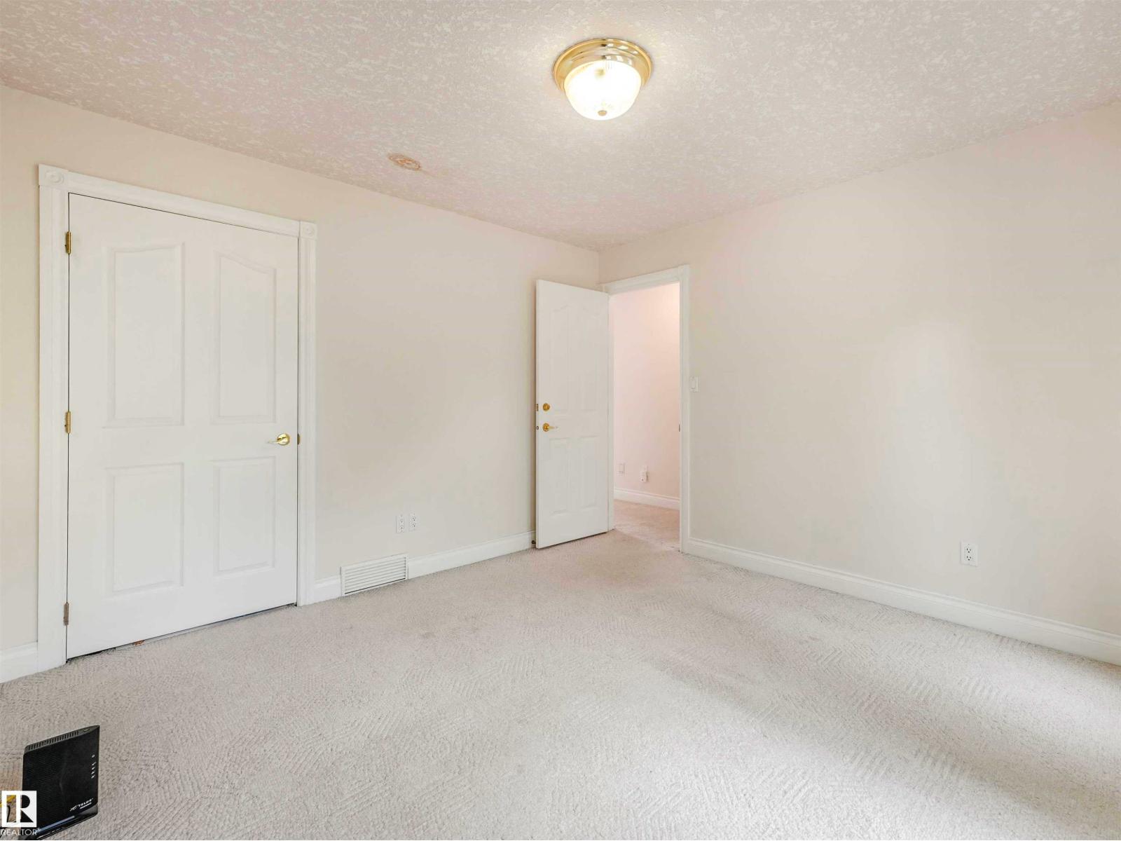 9508 100a St Nw, Edmonton, Alberta  T5K 0V6 - Photo 27 - E4494330