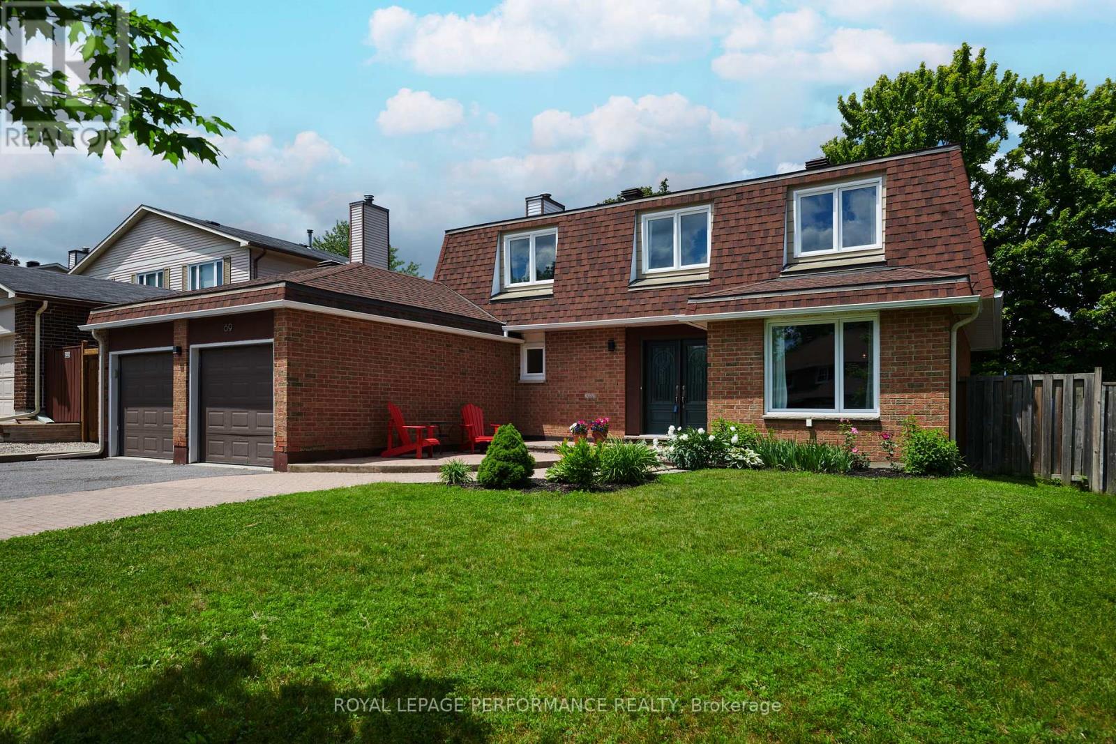 69 HAWK CRESCENT, Ottawa, Ontario