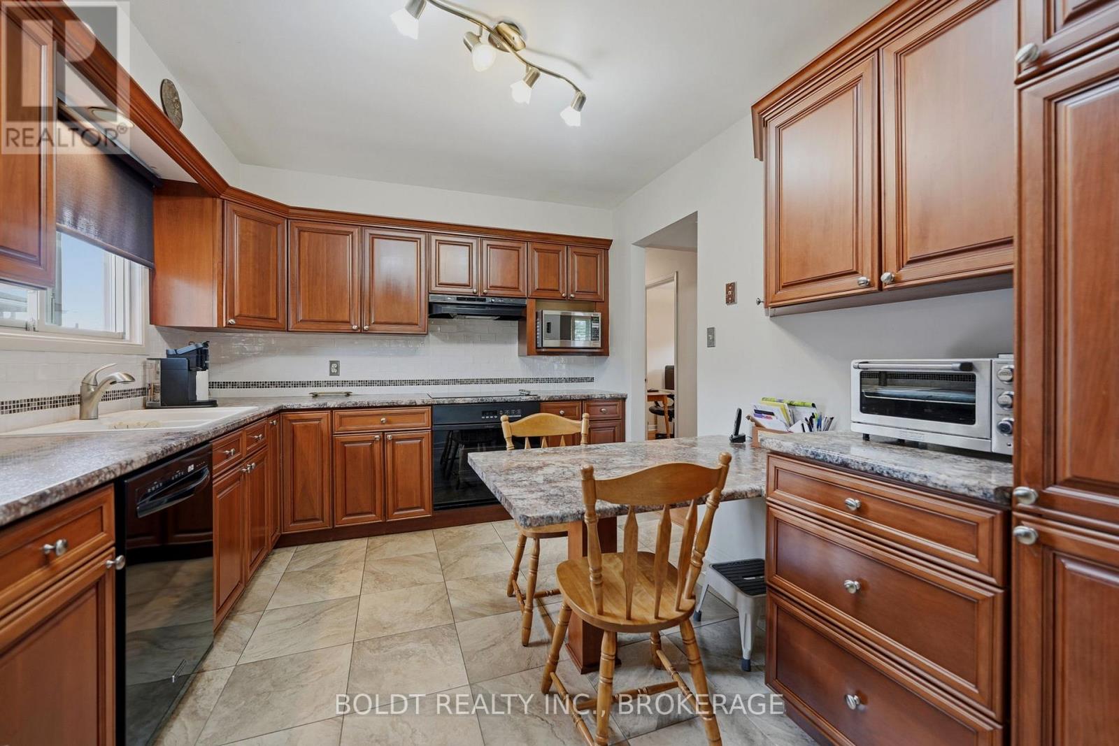 18 Linhaven Court, St. Catharines, Ontario  L2N 6V3 - Photo 16 - X13461794