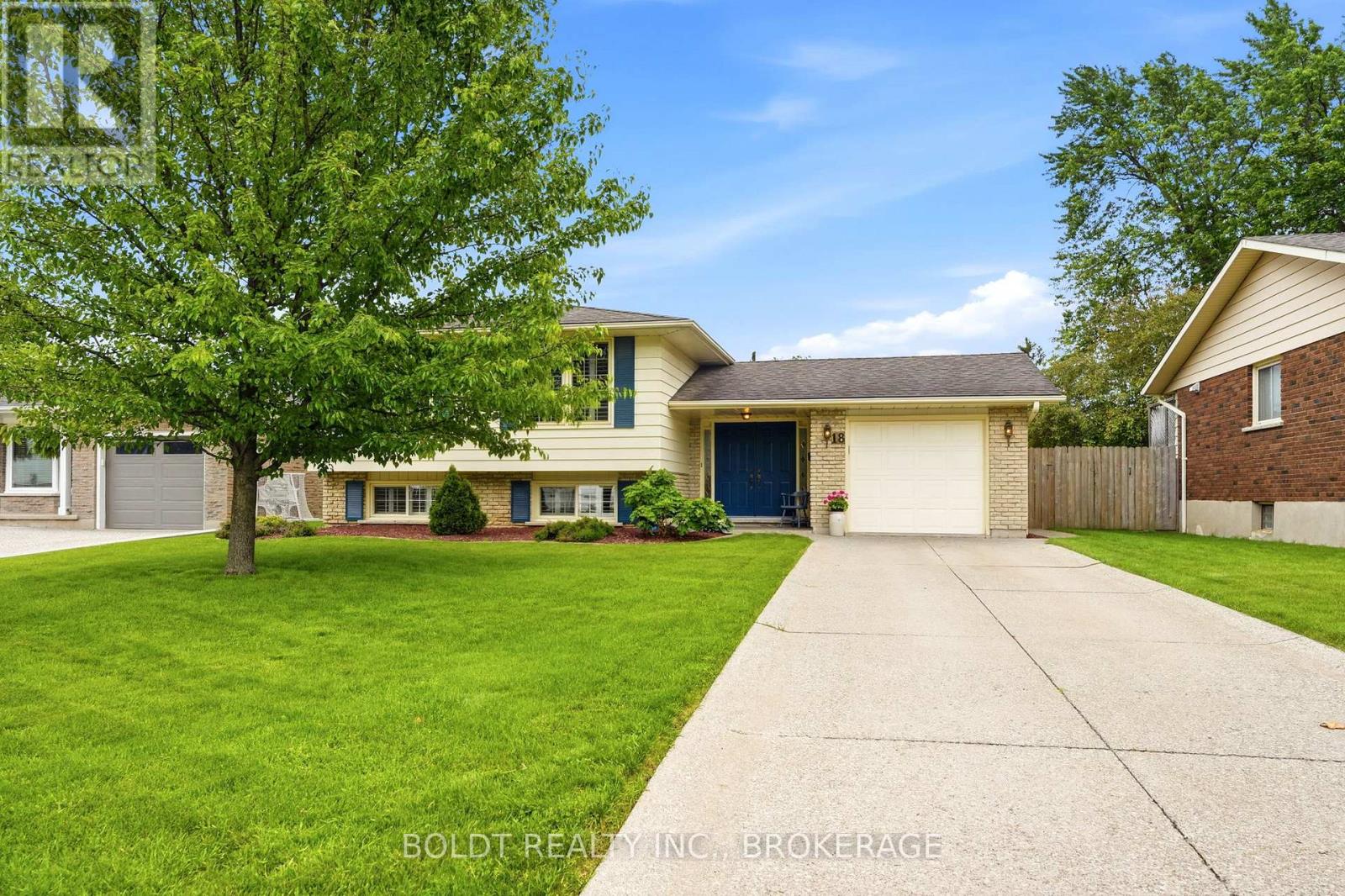18 Linhaven Court, St. Catharines, Ontario  L2N 6V3 - Photo 2 - X13461794