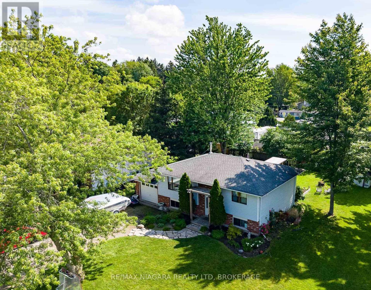 88 Pleasant Avenue N, Fort Erie, Ontario  L0S 1N0 - Photo 2 - X13461864