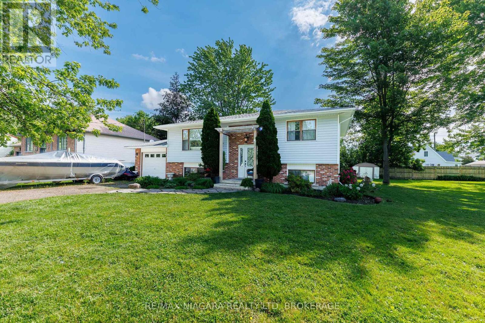 88 Pleasant Avenue N, Fort Erie, Ontario  L0S 1N0 - Photo 3 - X13461864