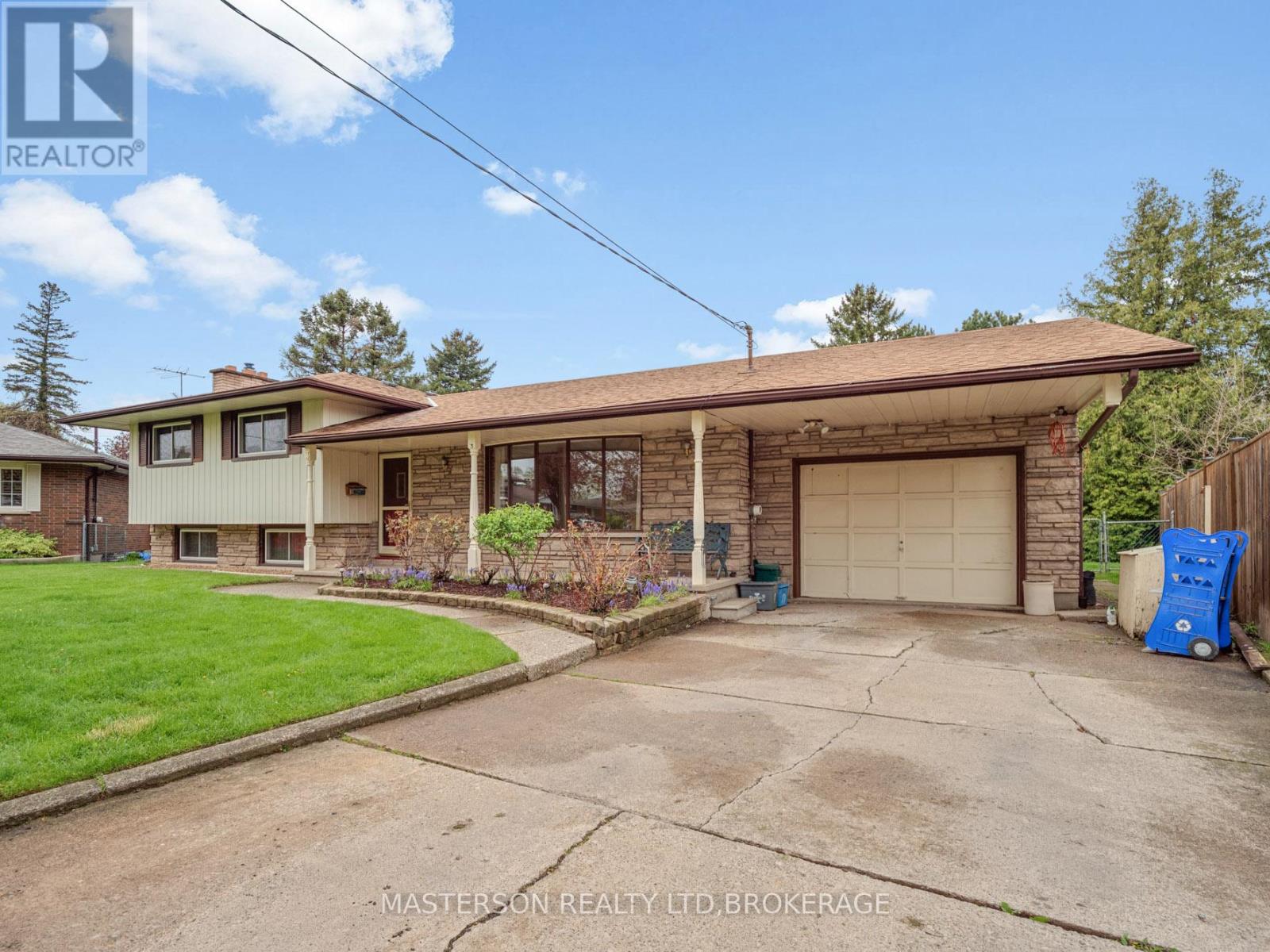 3 Star Circle, St. Catharines, Ontario  L2M 2S5 - Photo 2 - X13461922
