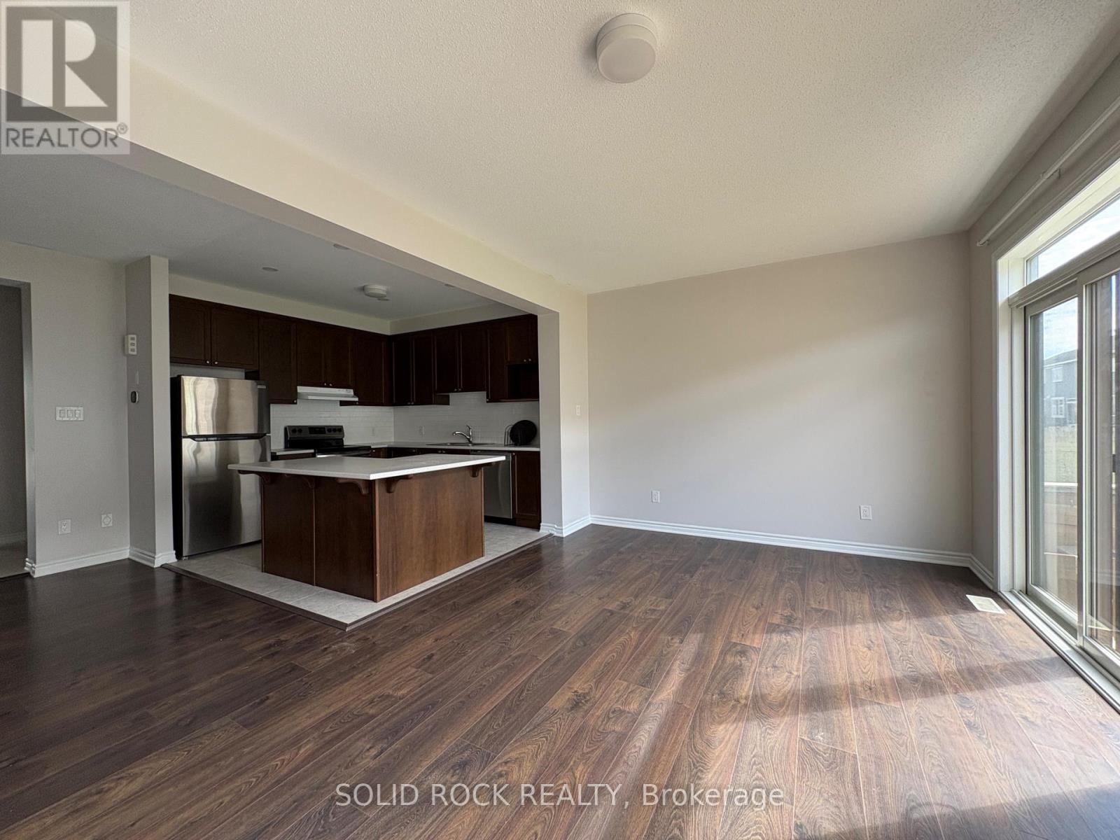 719 Derreen Avenue, Ottawa, Ontario  K2S 2Y9 - Photo 12 - X13167762