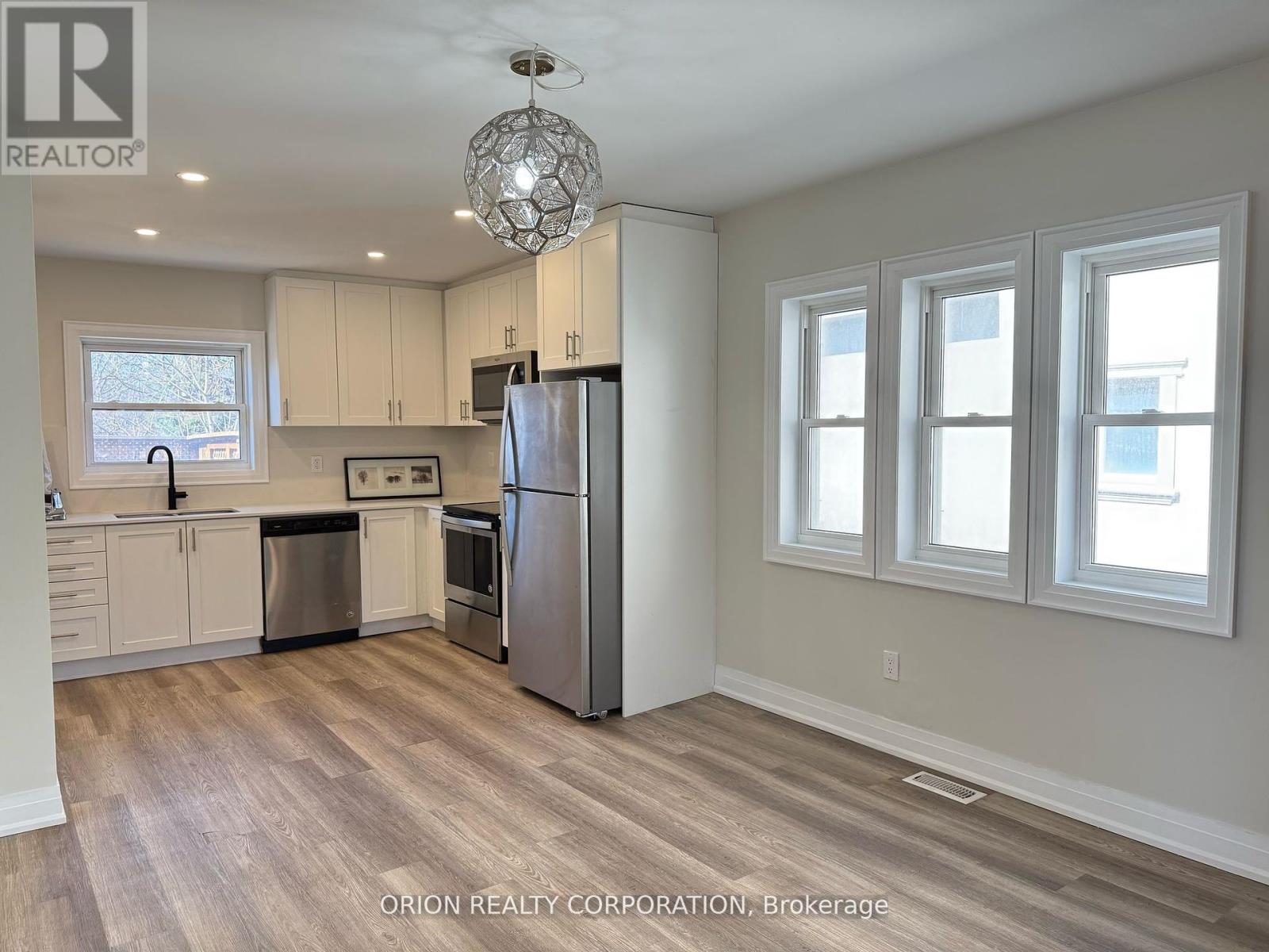 1016 Haig Boulevard, Mississauga, Ontario  L5E 2M5 - Photo 12 - W13461466
