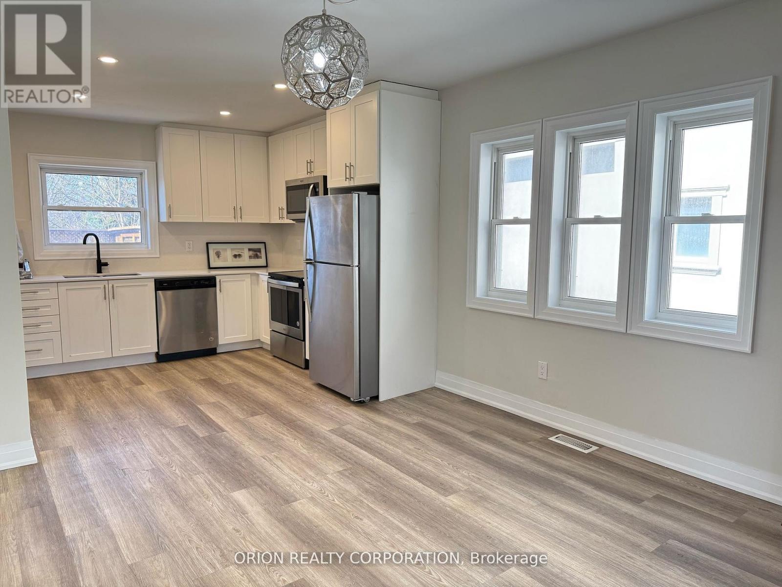 1016 Haig Boulevard, Mississauga, Ontario  L5E 2M5 - Photo 14 - W13461466