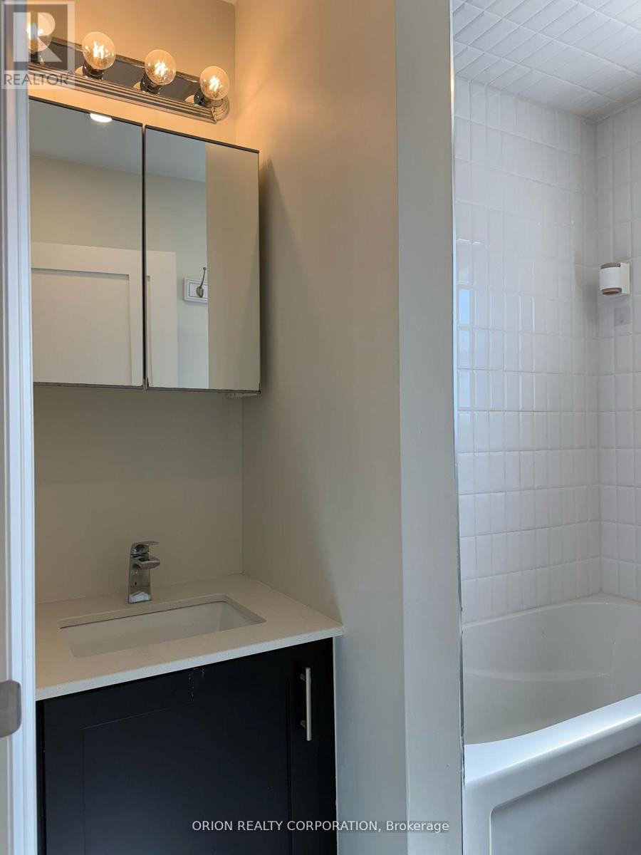 1016 Haig Boulevard, Mississauga, Ontario  L5E 2M5 - Photo 22 - W13461466