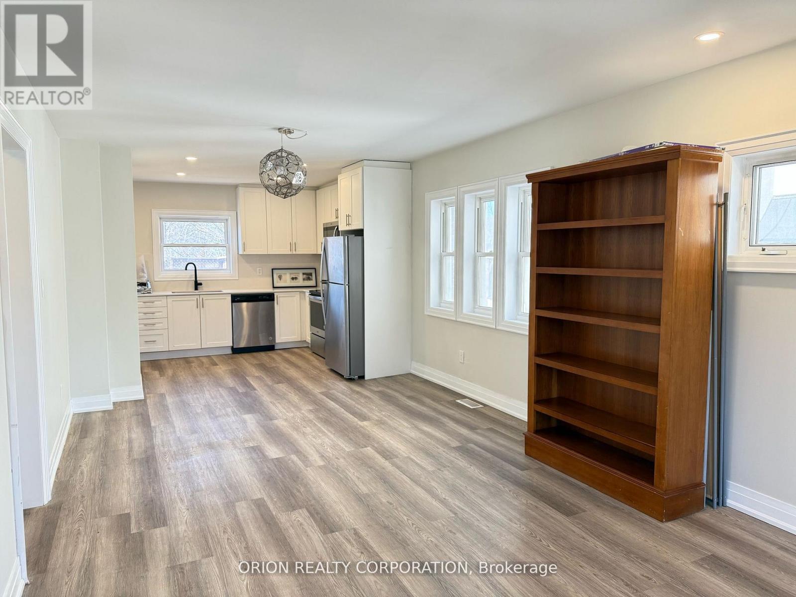 1016 Haig Boulevard, Mississauga, Ontario  L5E 2M5 - Photo 7 - W13461466