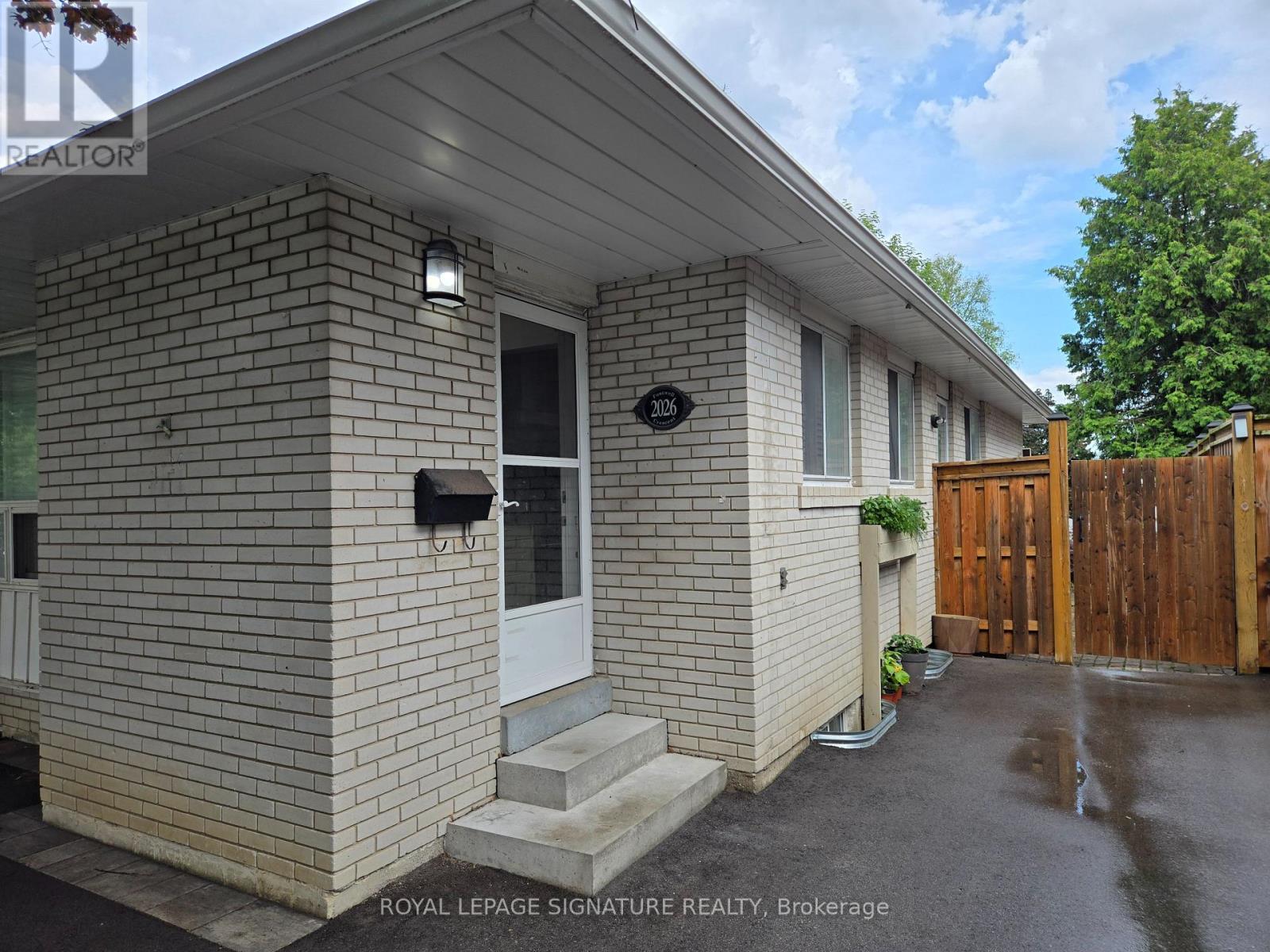 B - 2026 Fontwell Crescent, Mississauga, Ontario  L5J 2G7 - Photo 2 - W13461474