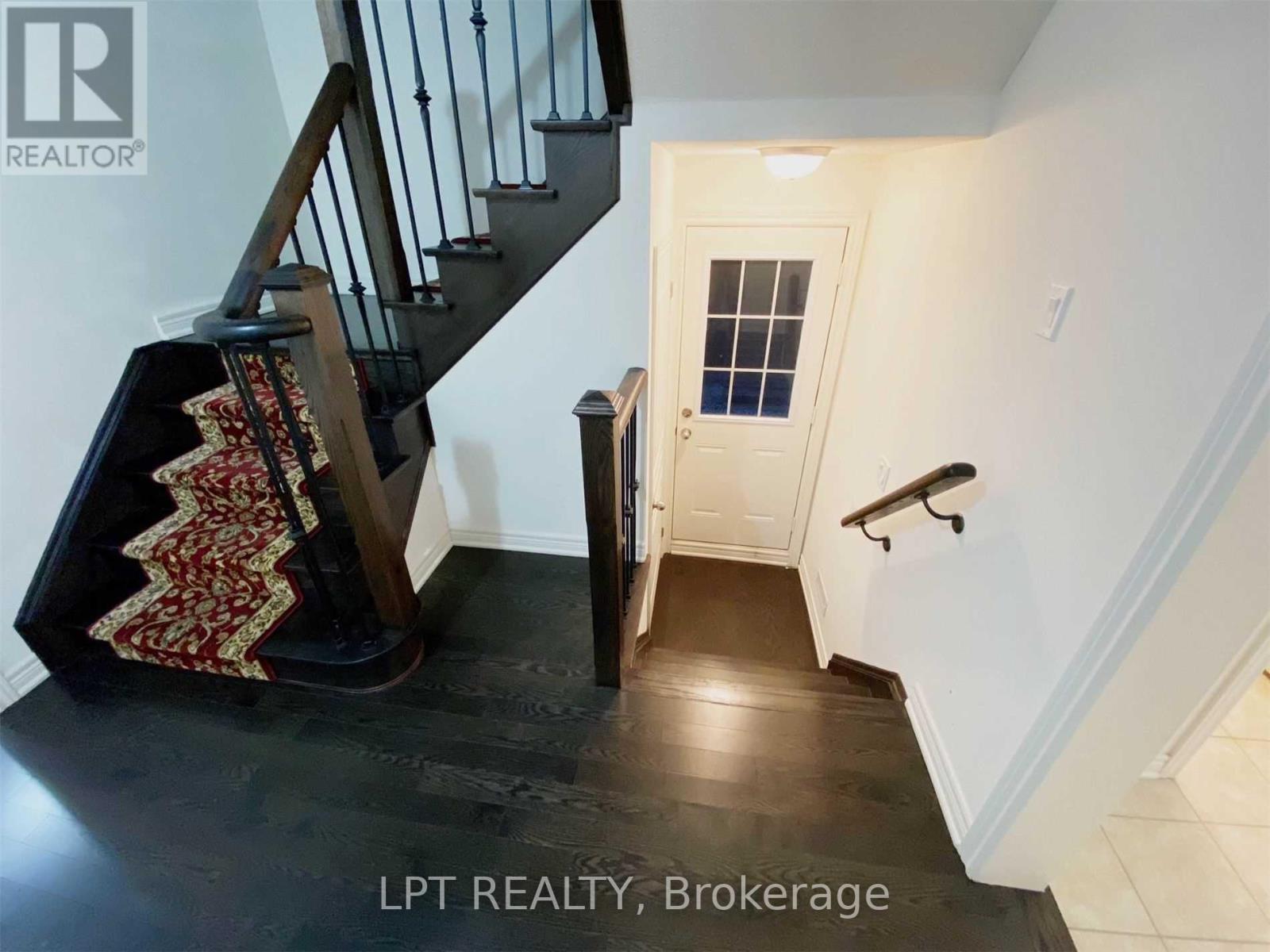 35 Humberstone Crescent, Brampton, Ontario  L7A 4C2 - Photo 4 - W13461504