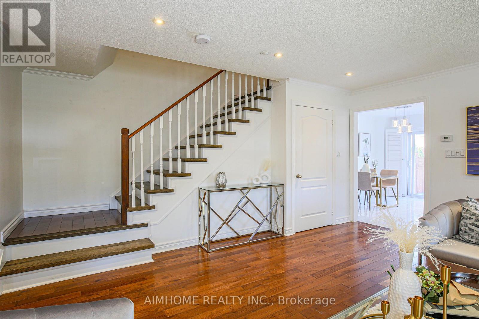 6401 Saratoga Way, Mississauga, Ontario  L5N 7V4 - Photo 6 - W13461566