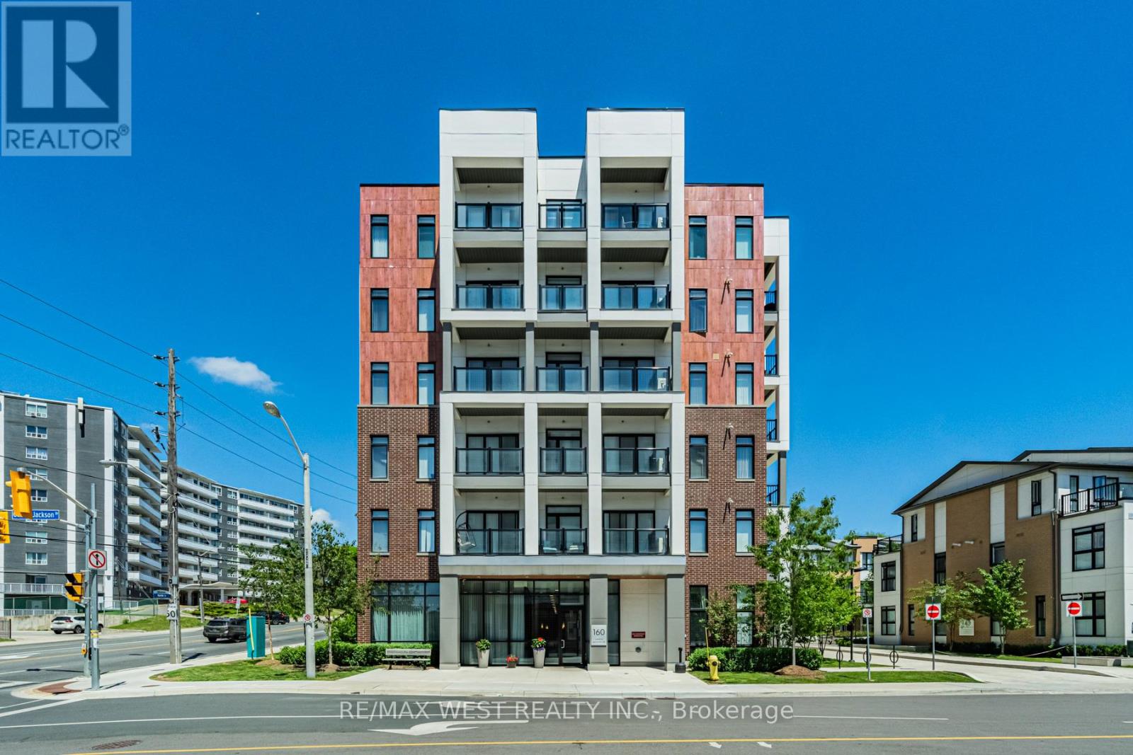 108 - 160 CANON JACKSON DRIVE, Toronto, Ontario