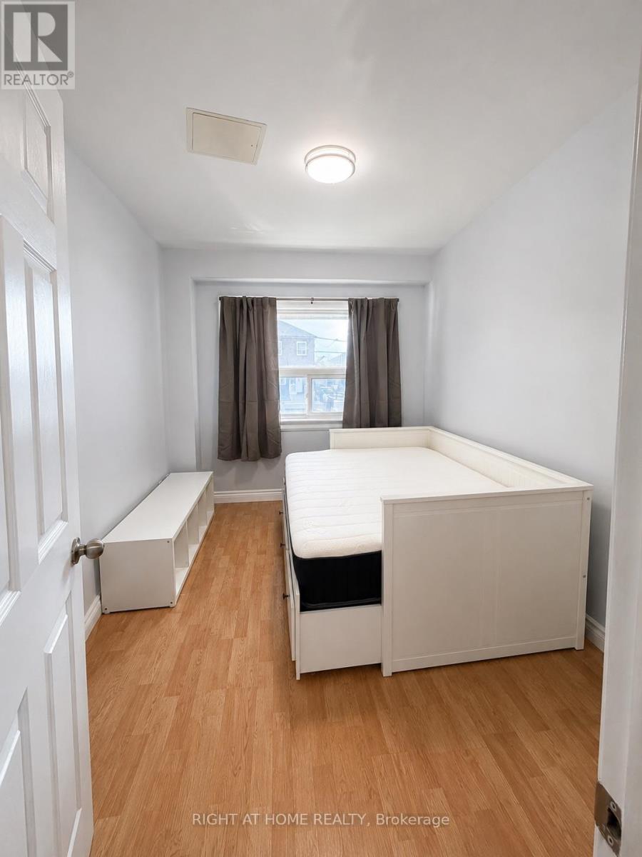 Rear Apartment - 659 Old Weston Road, Toronto, Ontario  M6N 3B4 - Photo 7 - W13461646