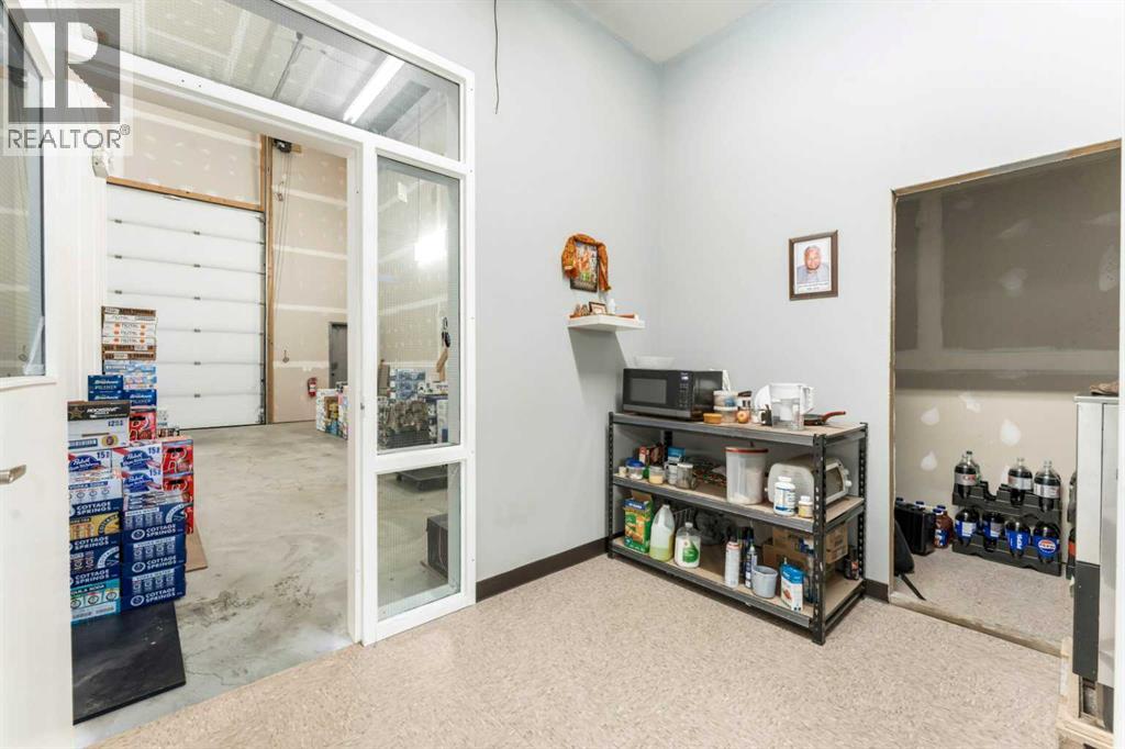 102, 25 Beju Industrial Drive Drive, Sylvan Lake, Alberta  T4S 0K9 - Photo 10 - A2321180