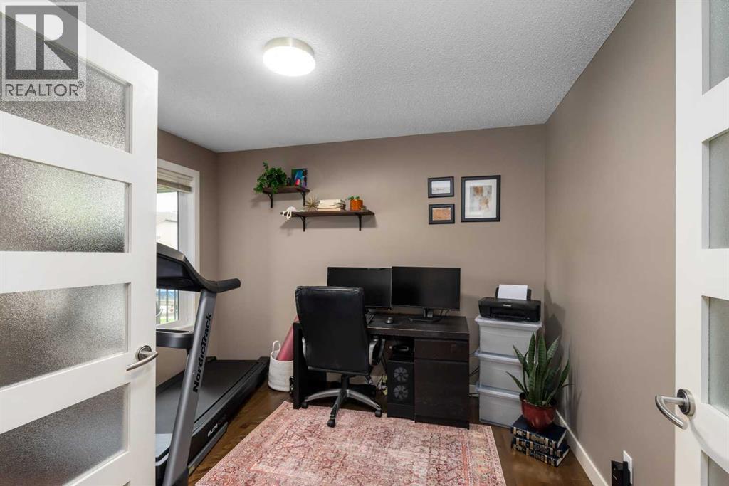 2067 Luxstone Boulevard SW, Airdrie, Alberta  T4B 0J8 - Photo 10 - A2322057