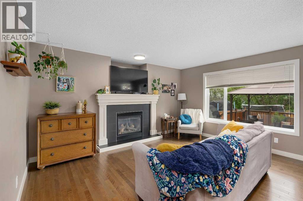 2067 Luxstone Boulevard SW, Airdrie, Alberta  T4B 0J8 - Photo 2 - A2322057