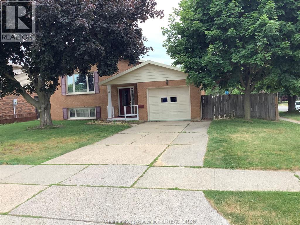 17 Country LANE, Chatham, Ontario