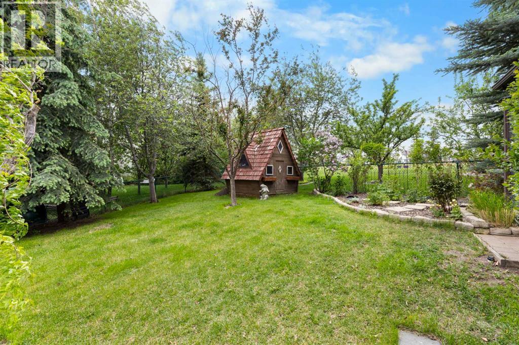 410 Royal Crest Bay NW, Calgary, Alberta  T3G 4M8 - Photo 40 - A2318303