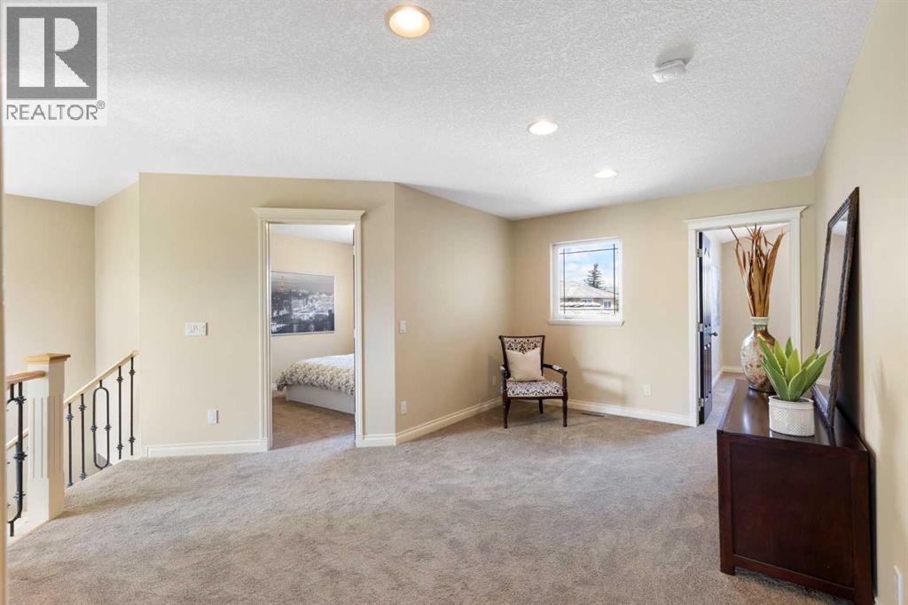 410 Royal Crest Bay NW, Calgary, Alberta  T3G 4M8 - Photo 26 - A2318303