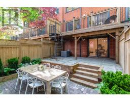 9 - 41 SPRUCE STREET, Toronto, Ontario