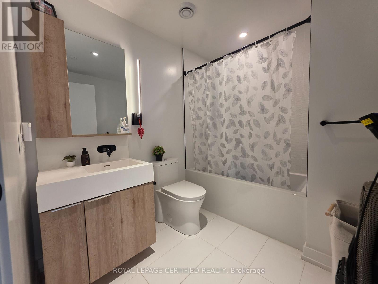1701 - 127 Broadway Avenue, Toronto, Ontario  M4V 1P4 - Photo 10 - C13461886