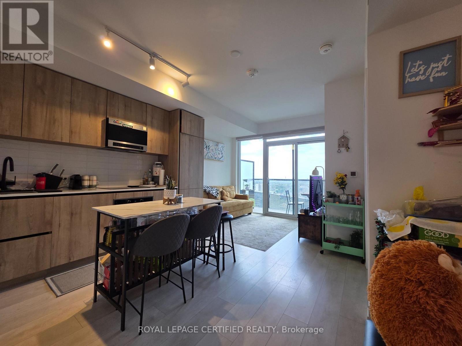 1701 - 127 Broadway Avenue, Toronto, Ontario  M4V 1P4 - Photo 2 - C13461886