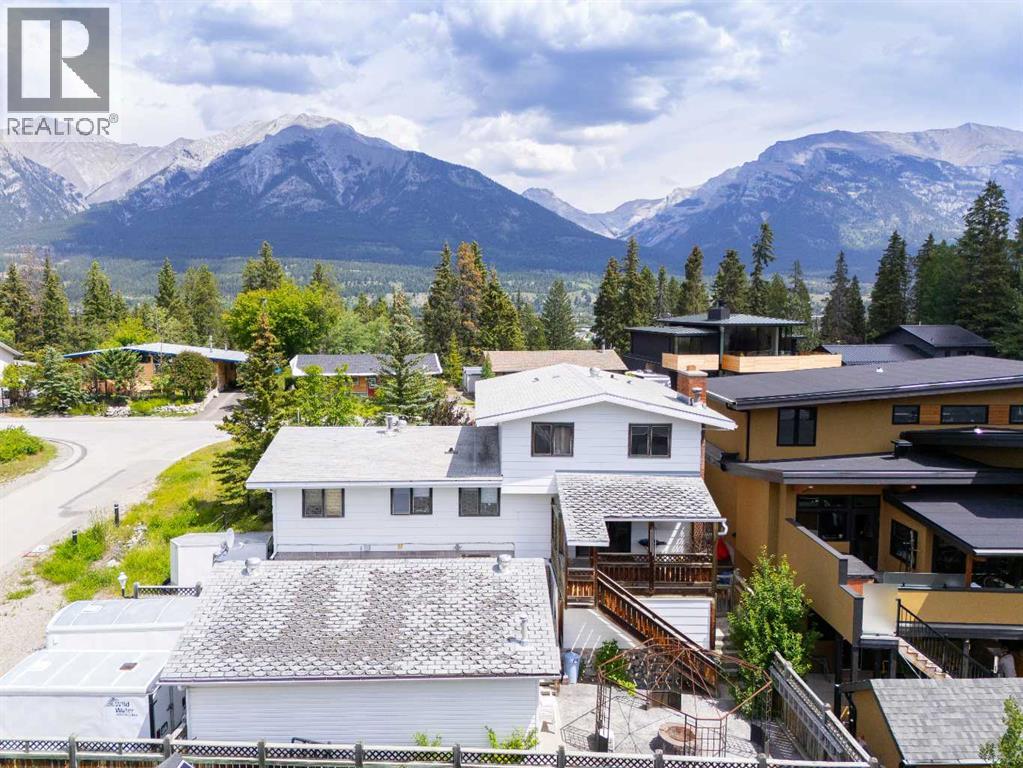 18 Macdonald Place, Canmore, Alberta  T1W 2N1 - Photo 5 - A2322027