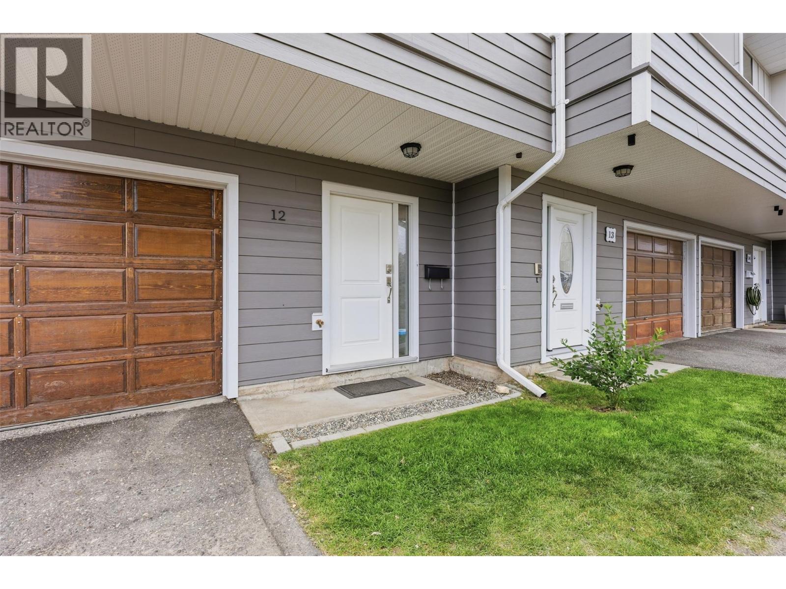 1810 SPRINGHILL Drive Unit# 12 Kamloops Photo 2 1810 SPRINGHILL Drive Unit# 12 Kamloops Photo 2