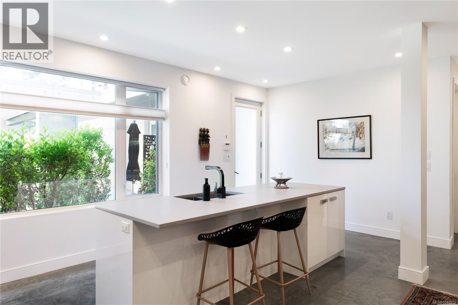 Listing image 65