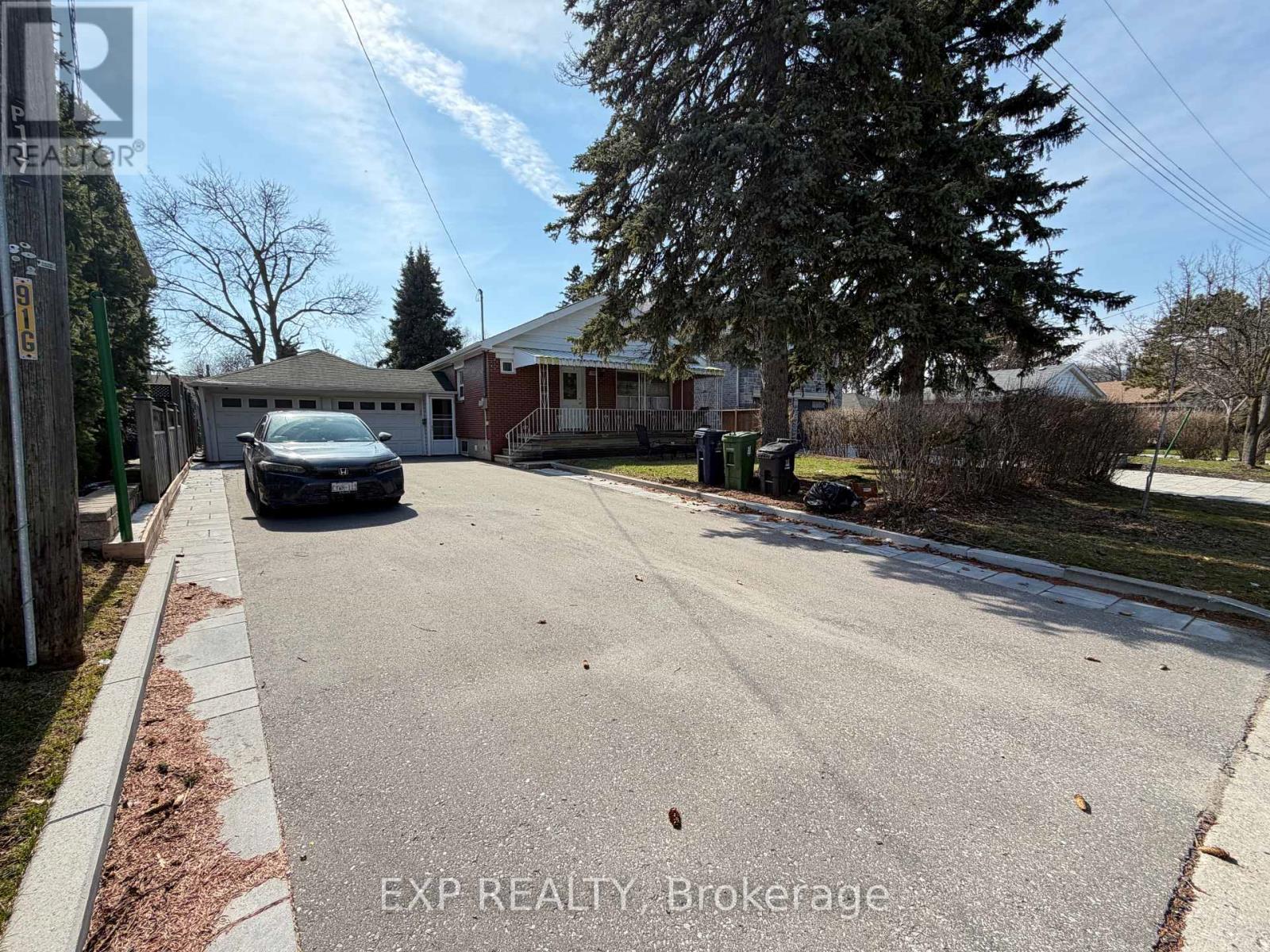 MAIN - 119 EARLTON ROAD, Toronto, Ontario