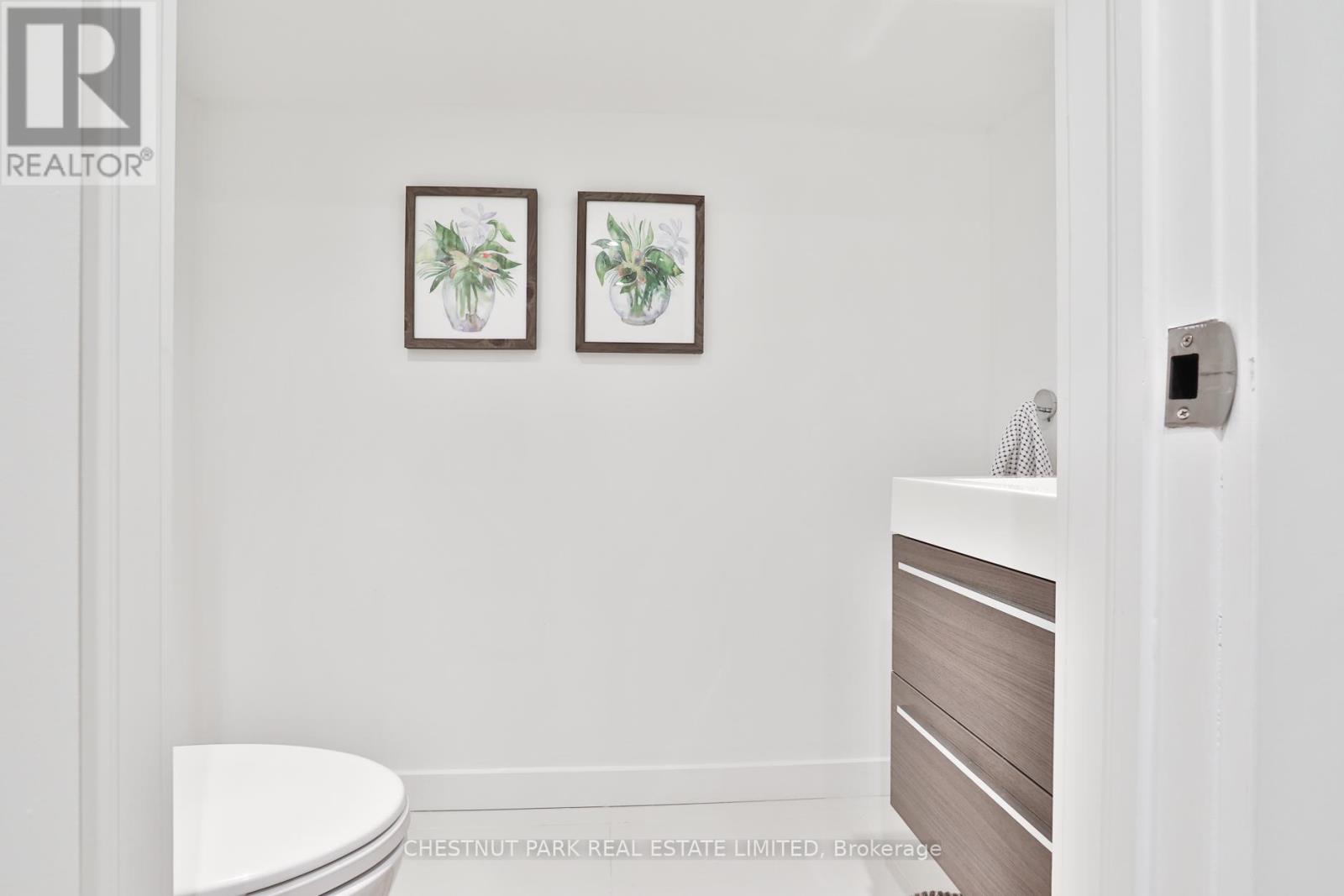 52 West Avenue W, Toronto, Ontario  M4M 2L8 - Photo 21 - E13461984