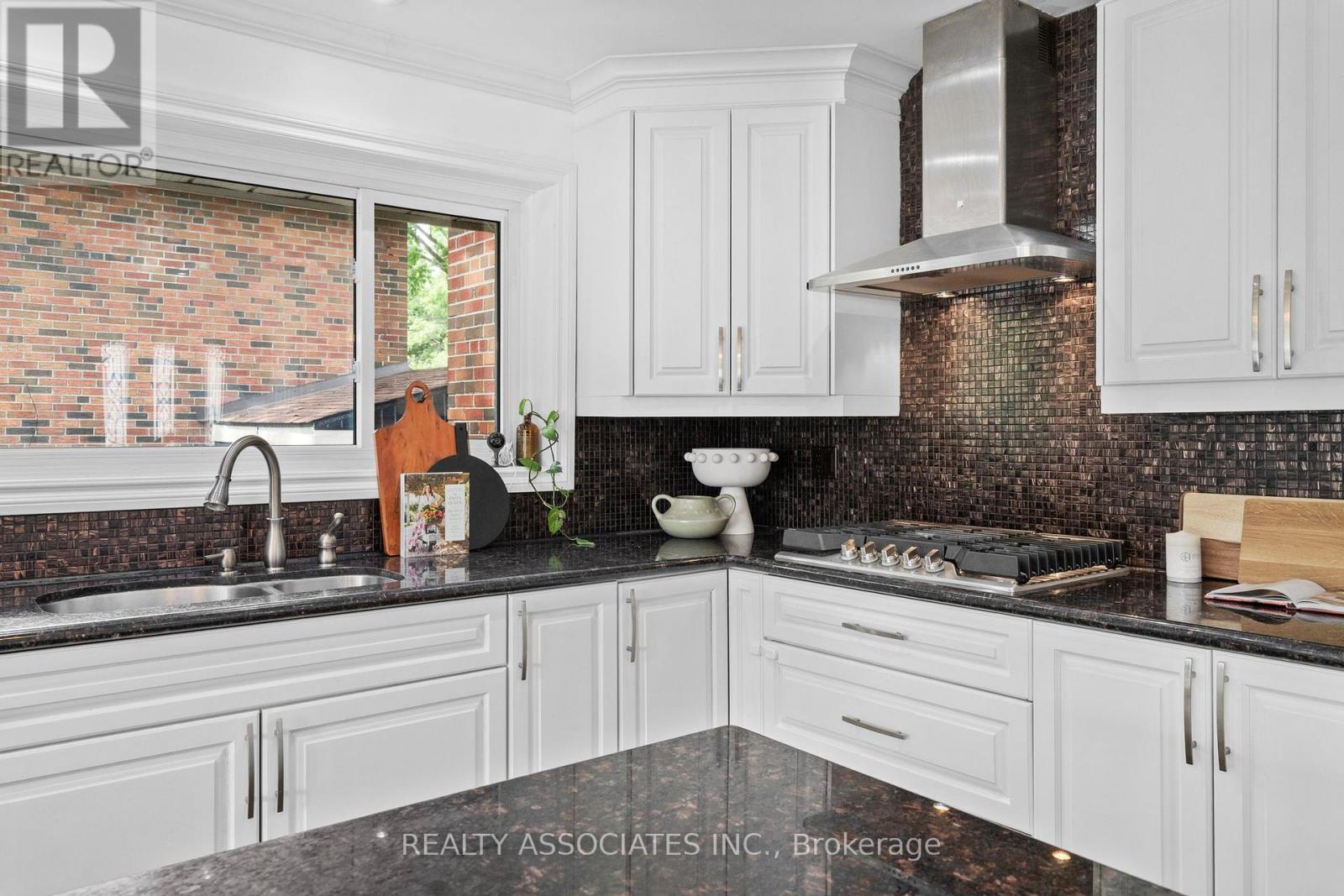 12 By Pass Court, Toronto, Ontario  M1T 1L1 - Photo 11 - E13462002