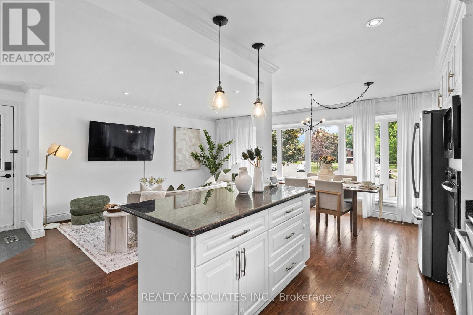 12 By Pass Court, Toronto, Ontario  M1T 1L1 - Photo 2 - E13462002